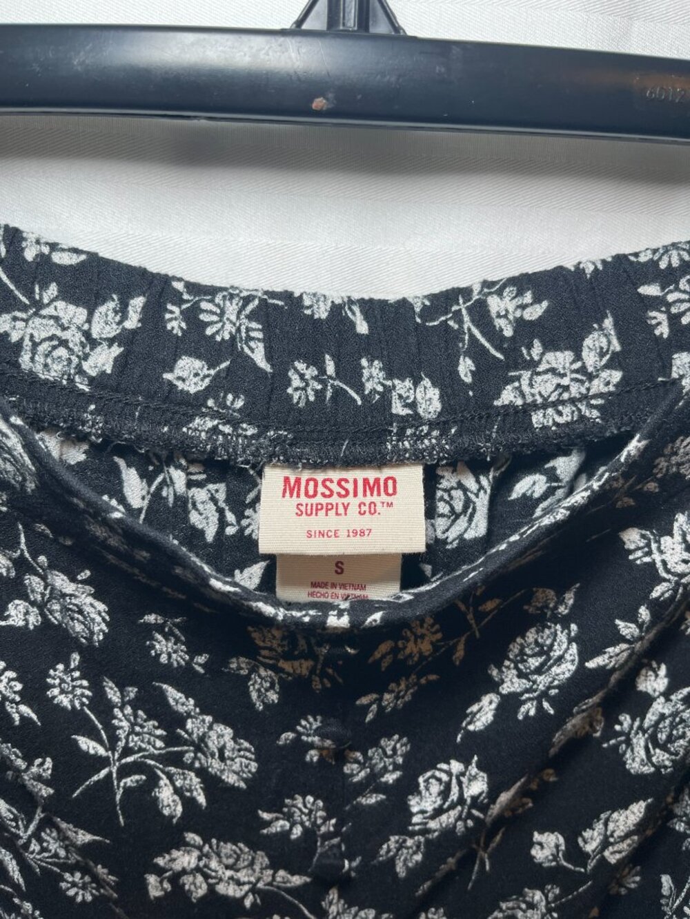 Mossimo Black White Floral Maxi Skirt Size Small - Picture 2 of 4